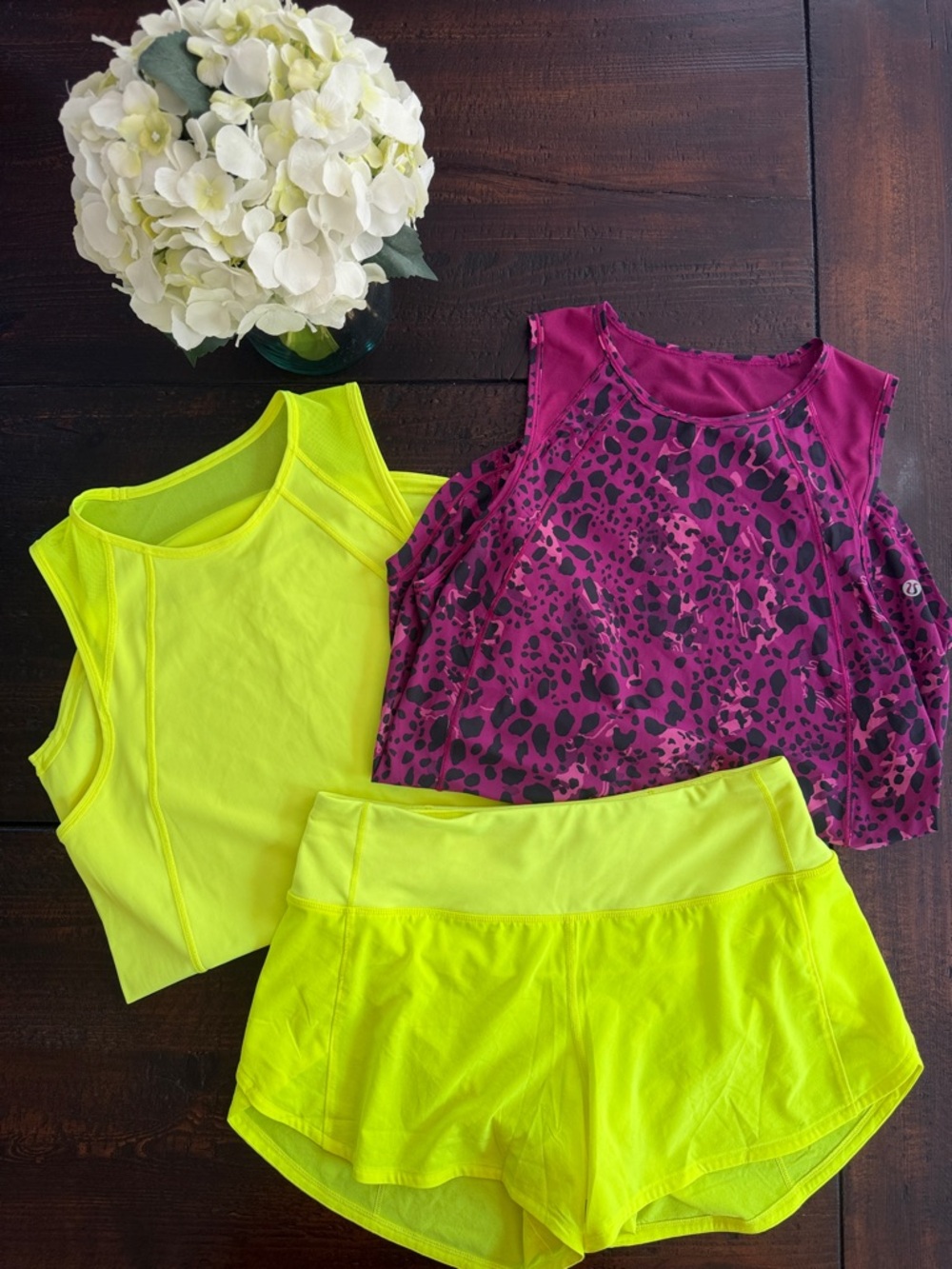 Dopamine Decor Lululemon Bundle | Neon Yellow Speed Up Shorts & Sculpt Tops SZ 6